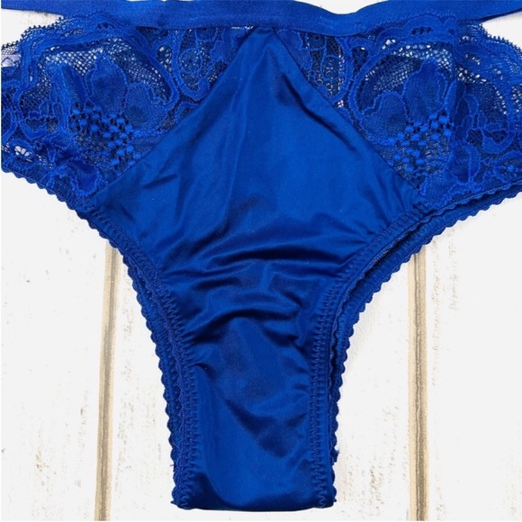 Victoria’s Secret Cheeky Pantie Medium - Picture 7 of 11